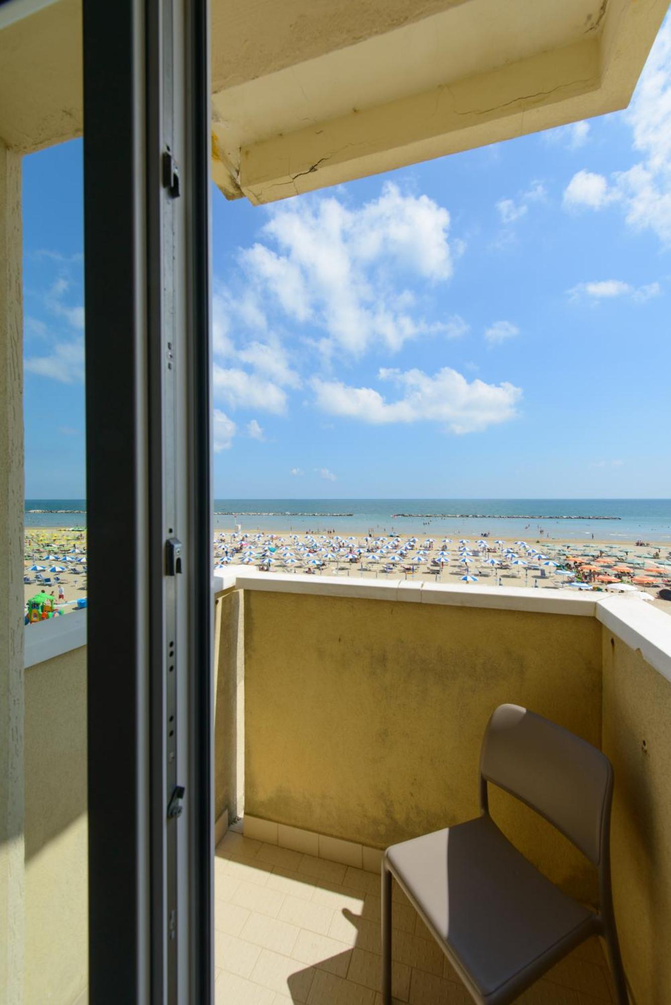 Nautic Beach Hotel Rimini Luaran gambar